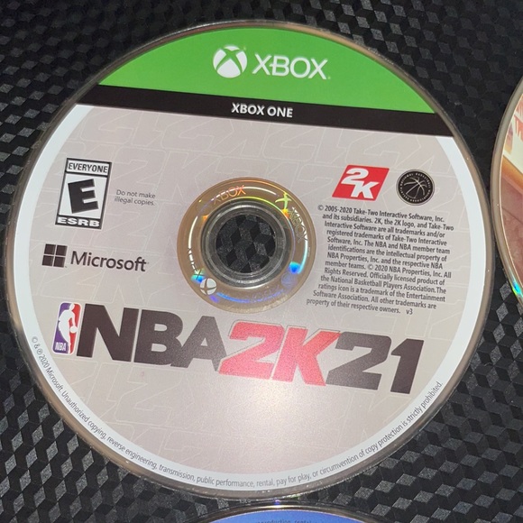 NBA2K21,GRAND THEFT AUTO5,CALL OF DUTYWW2 XBOX GAMES AND ASTRO BOT 1PS4 GAME - Picture 4 of 7